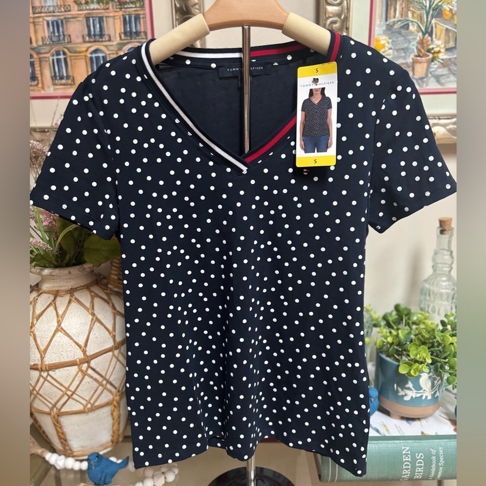 Tommy Hilfiger Navy and White Polka Dot V-Neck Casual Tee NWT Sz S New With tags - Picture 6 of 7